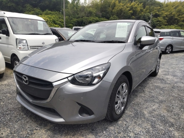 MAZDA DEMIO 2016