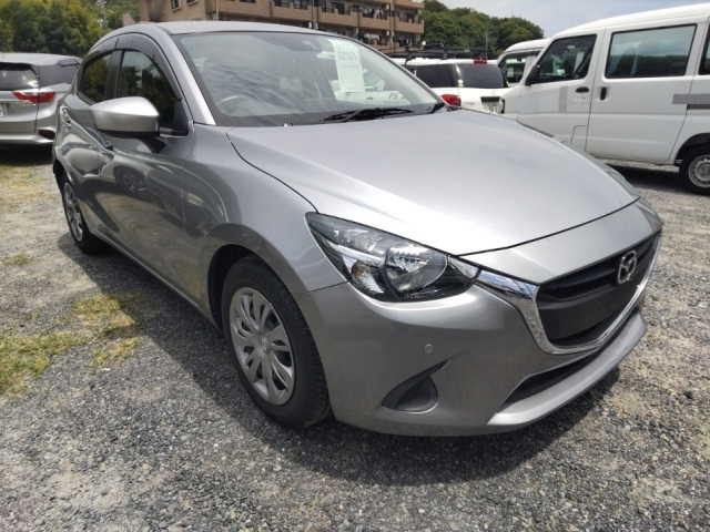 MAZDA DEMIO 2016