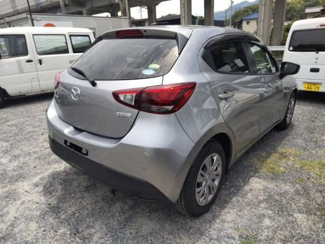MAZDA DEMIO 2016