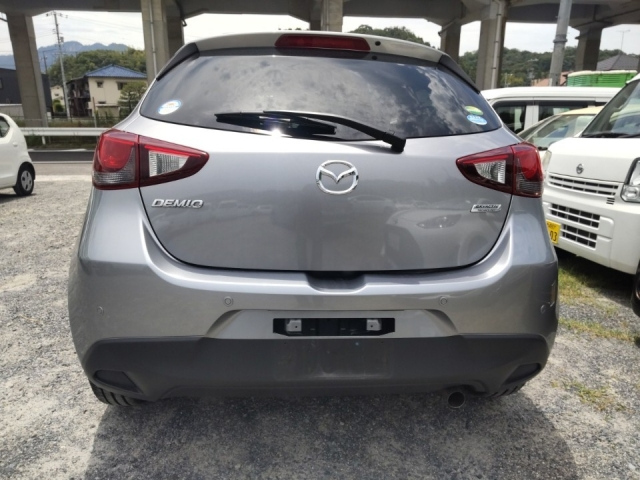 MAZDA DEMIO 2016