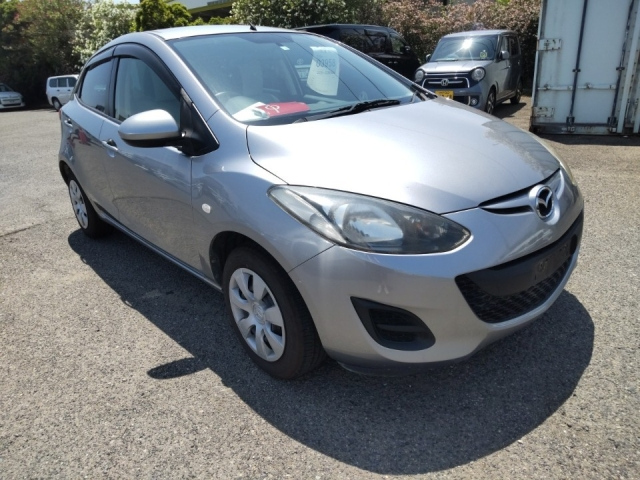 MAZDA DEMIO 2012