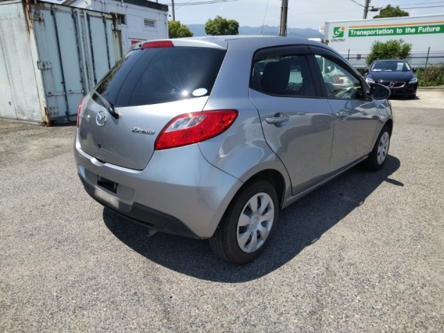 MAZDA DEMIO 2012