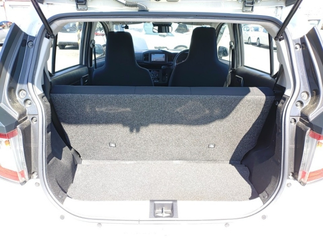 DAIHATSU MIRA E S 2020