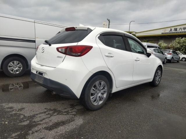 MAZDA DEMIO 2019