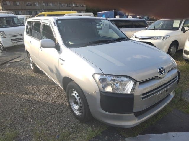 TOYOTA SUCCEED 2020