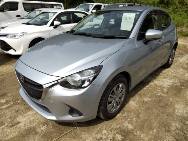 MAZDA DEMIO 2017