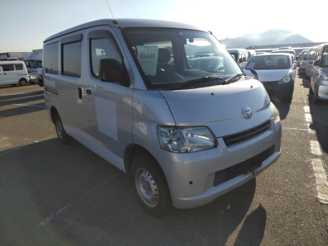 TOYOTA TOWN ACE VAN 2018