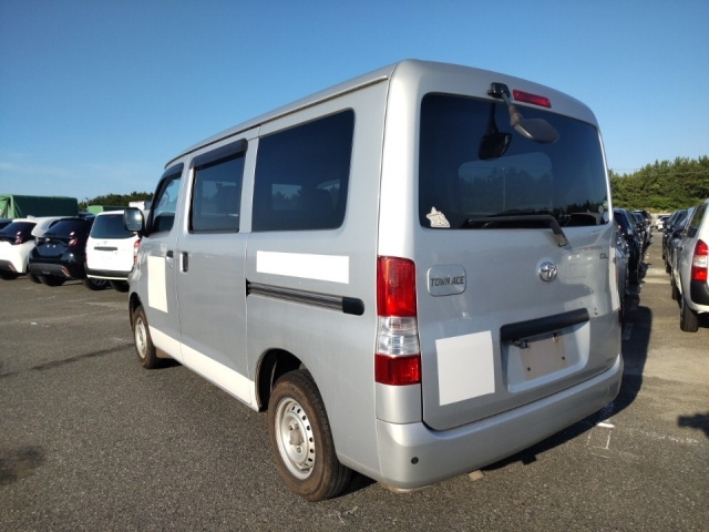 TOYOTA TOWN ACE VAN 2018