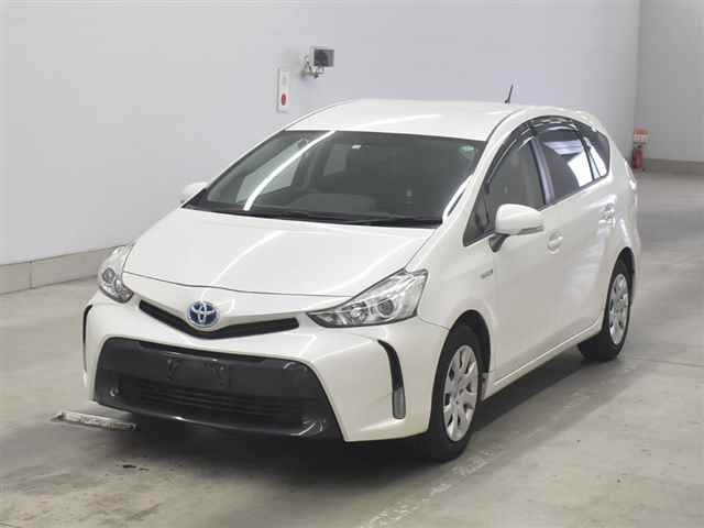 TOYOTA PRIUS ALPHA 2016