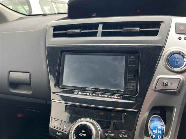 TOYOTA PRIUS ALPHA 2016