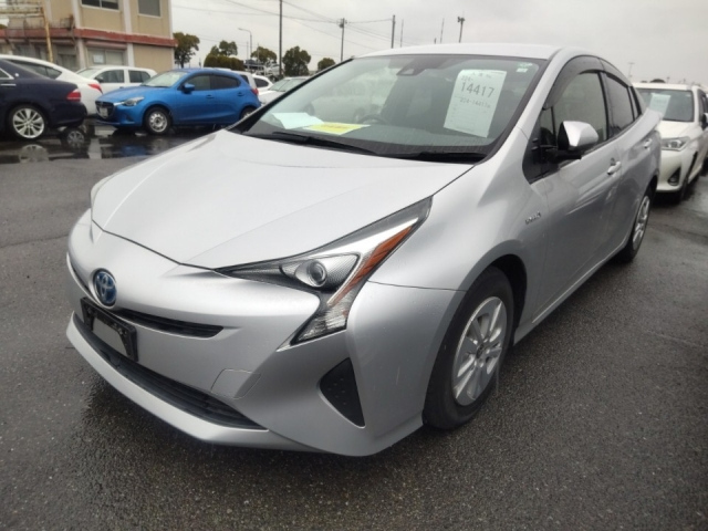 TOYOTA PRIUS