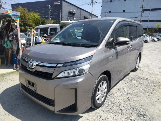 TOYOTA VOXY 2020