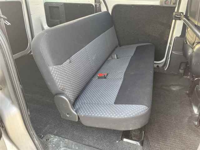 NISSAN NV200 2019