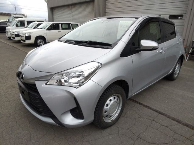 TOYOTA VITZ 2018