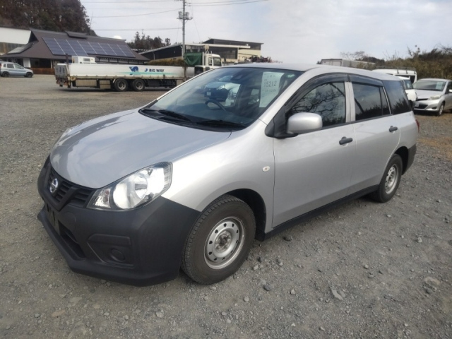 NISSAN AD 2021