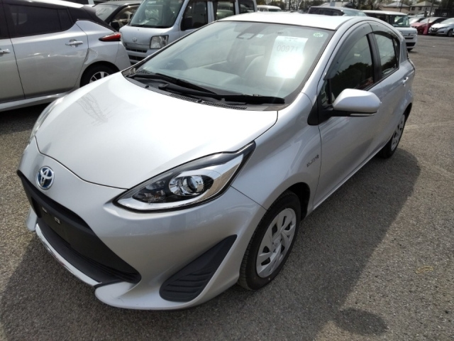 TOYOTA AQUA 2020
