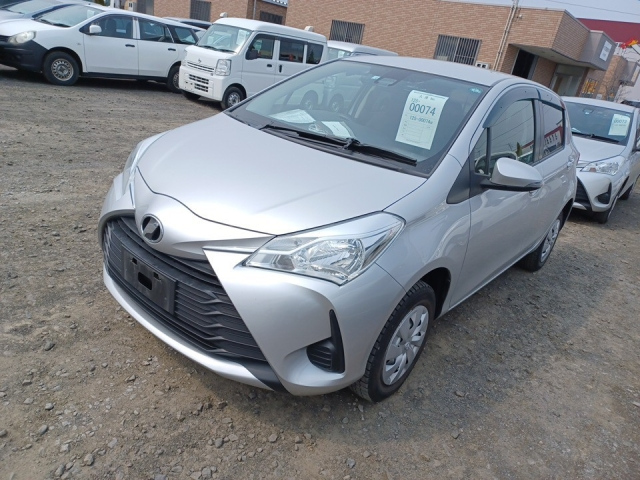 TOYOTA VITZ 2018