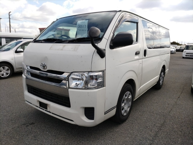 TOYOTA HIACE VAN
