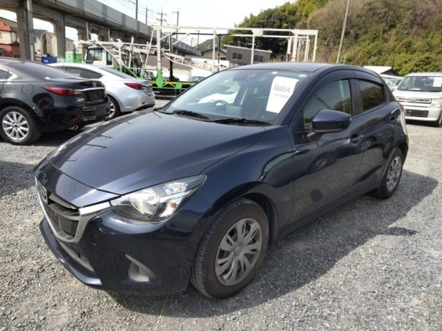 MAZDA DEMIO 2016