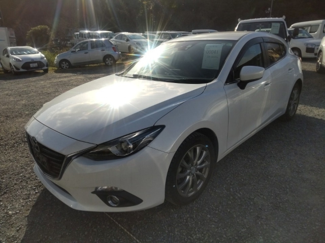 MAZDA AXELA 2016