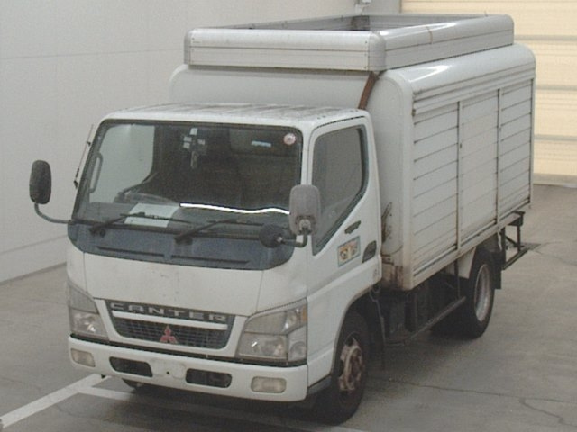 MITSUBISHI CANTER 2005