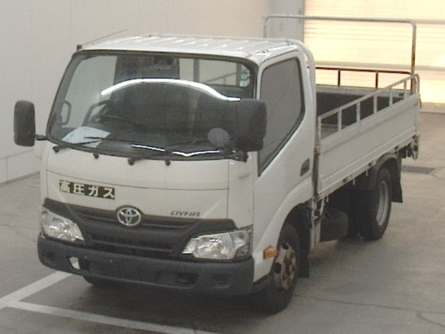 TOYOTA DYNA 2018