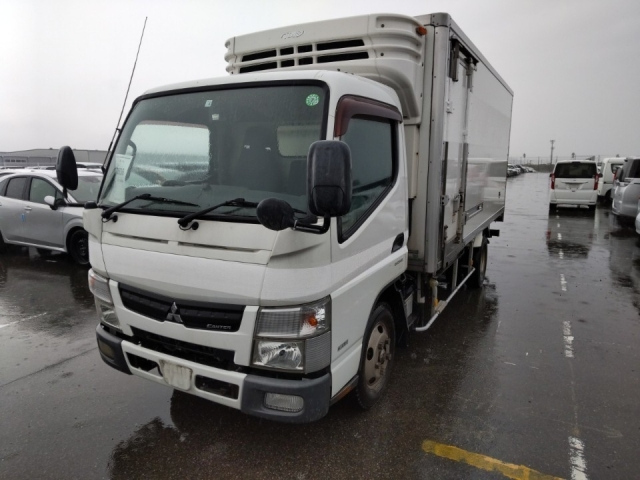 MITSUBISHI CANTER 2011