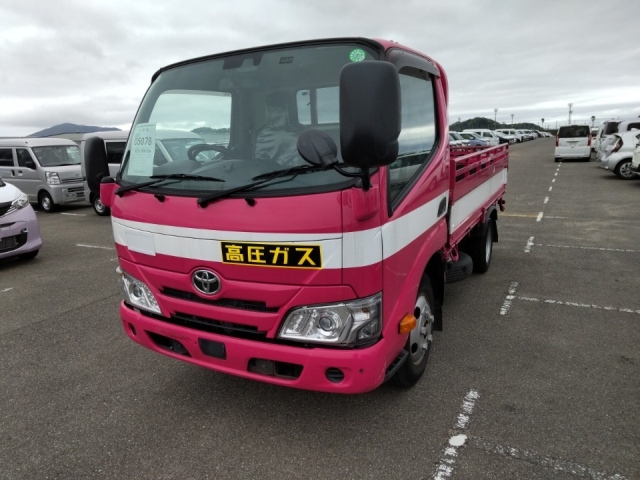 TOYOTA DYNA 2020