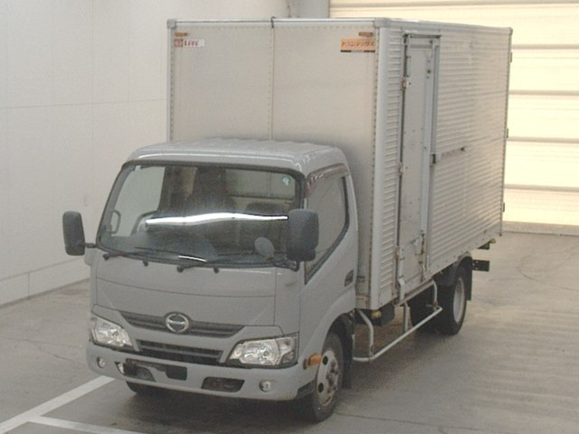 HINO DUTRO 2016
