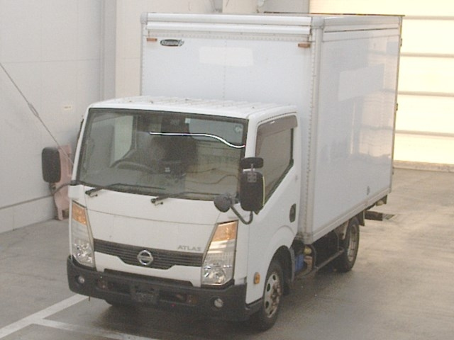 NISSAN ATLAS 2014