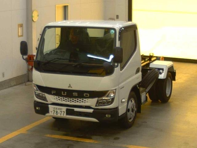 MITSUBISHI CANTER 2024