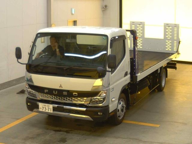 MITSUBISHI CANTER 2024