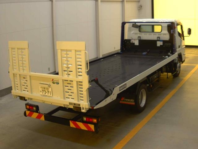 MITSUBISHI CANTER 2024