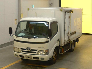 TOYOTA DYNA 2009