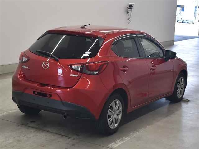 MAZDA DEMIO 2016