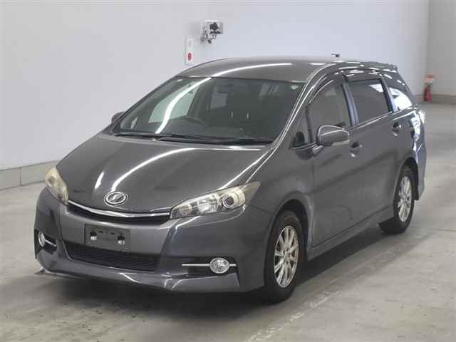 TOYOTA WISH 2014
