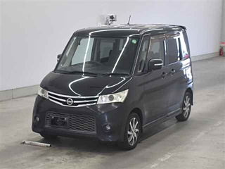 NISSAN ROOX 2011