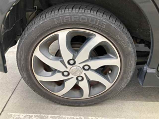 NISSAN ROOX 2011