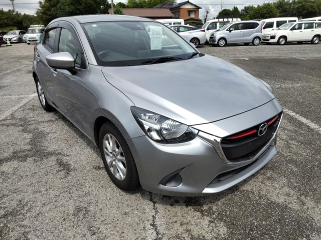 MAZDA DEMIO 2015