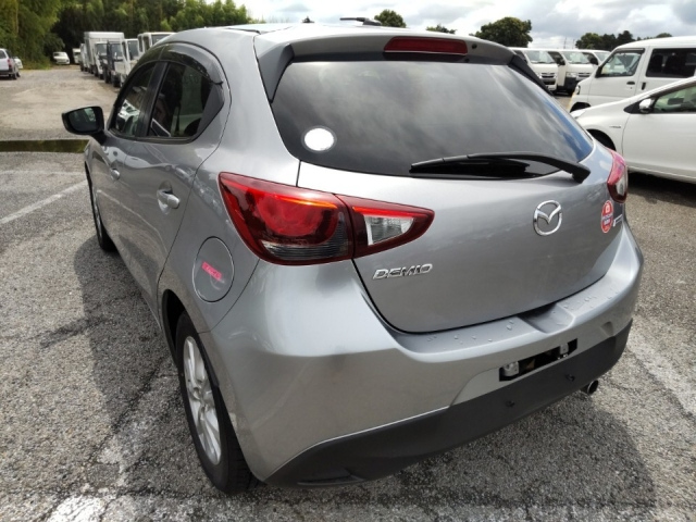 MAZDA DEMIO 2015