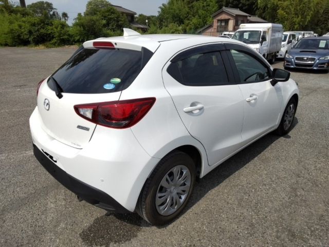 MAZDA DEMIO 2018