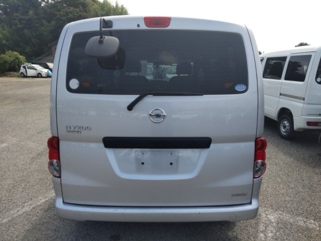NISSAN NV200 2016