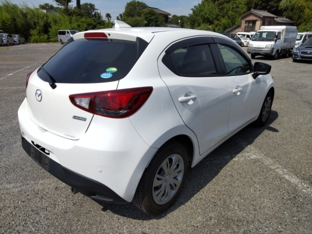 MAZDA DEMIO 2018