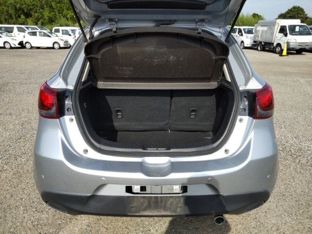 MAZDA DEMIO 2018