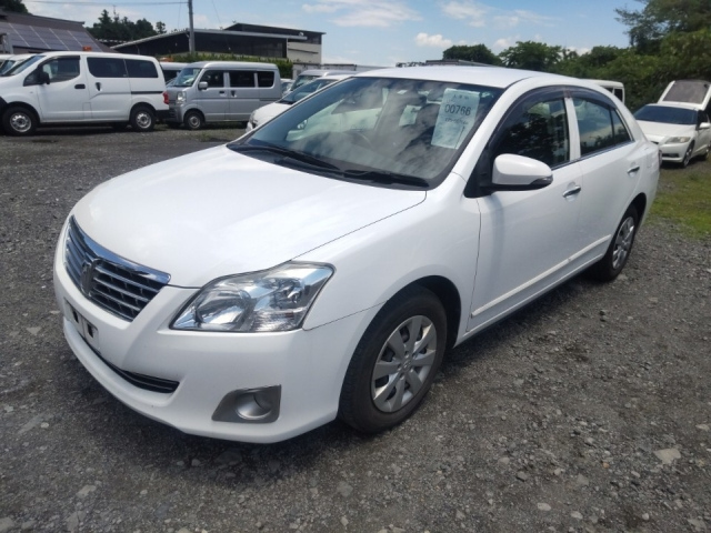 TOYOTA PREMIO 2014