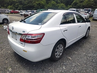 TOYOTA PREMIO 2014