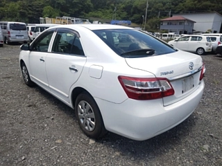 TOYOTA PREMIO 2014