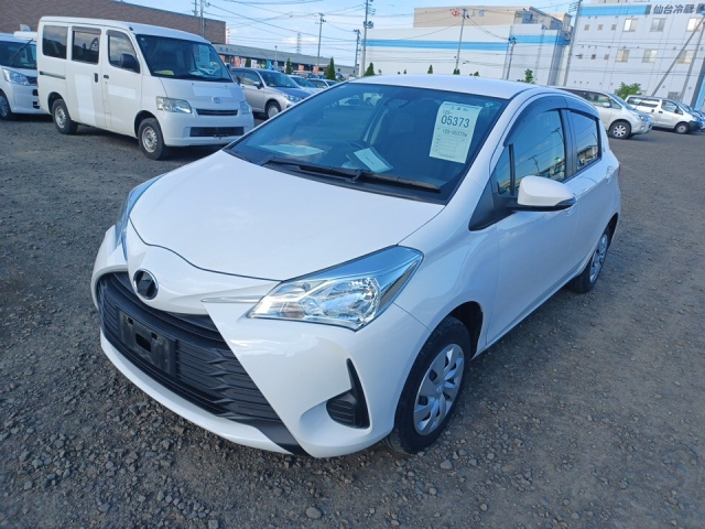 TOYOTA VITZ 2018