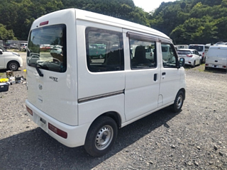 DAIHATSU HIJET VAN 2015