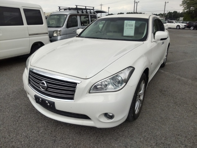 NISSAN FUGA 2011